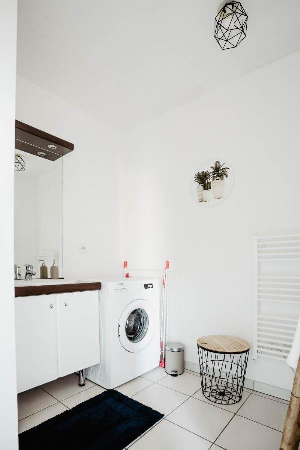 T2 Standing Parking Prive Wi-fi Tv Netflix Valenciennes